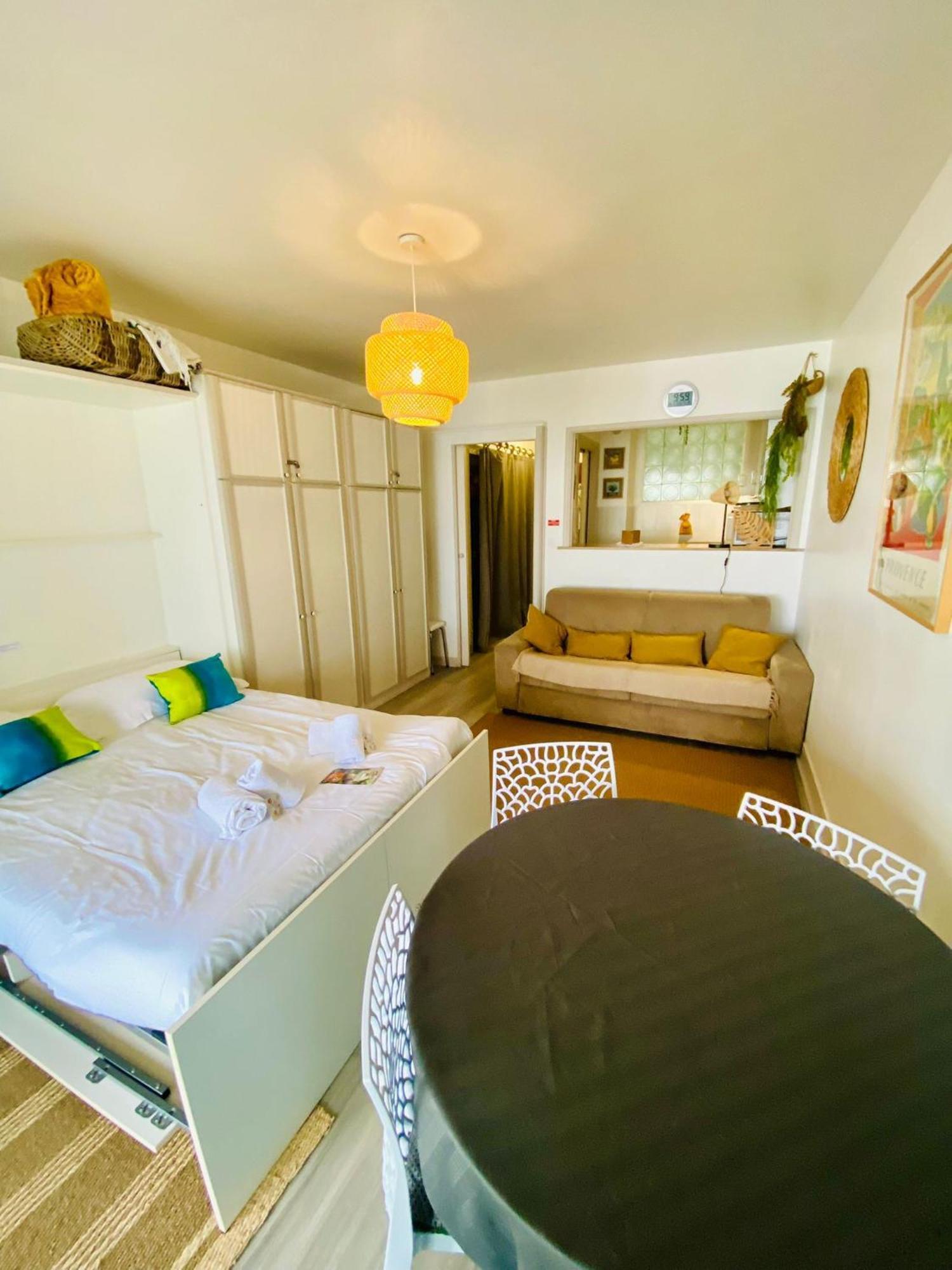 Constellation Apartment Juan-les-Pins Exterior photo